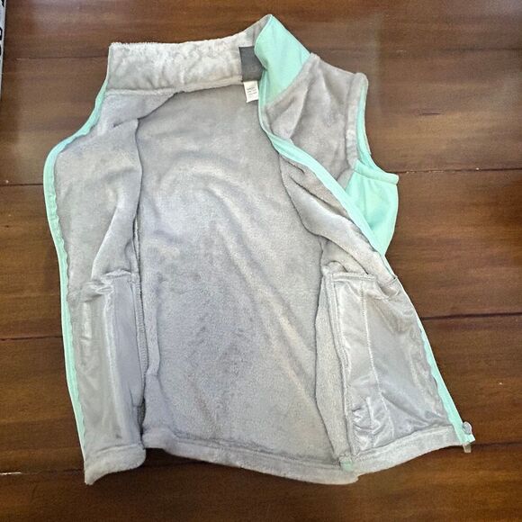 Champion Vest Green and Gray Size L 12-14 - Picture 4 of 4